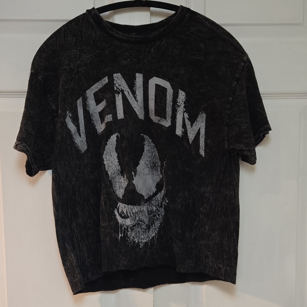 Hot Topic- MARVEL Venom Graphic T-Shirt